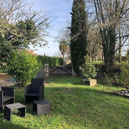 Charmant Gite En Perigord Vert Douchapt Εξωτερικό φωτογραφία